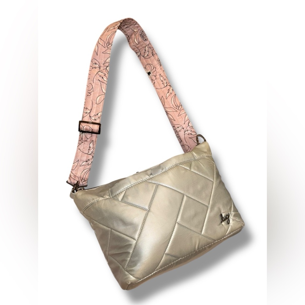 🤍Lug Flare 2 Crossbody bag with 2 straps Silver Quilted RFID - Picture 3 of 15